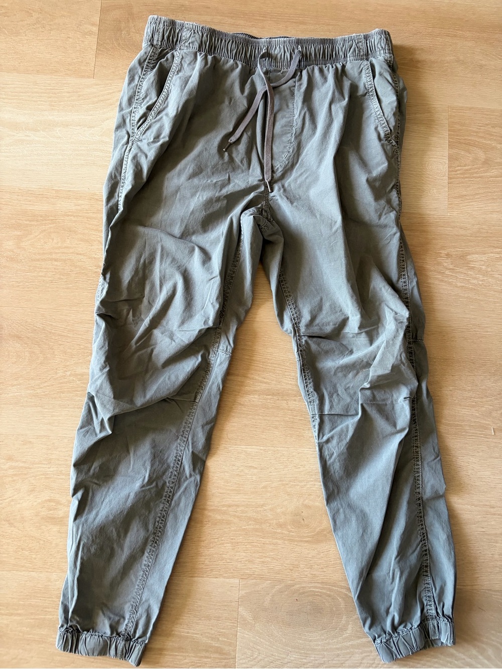 American Eagle Next Level Flex Grey Jogger Pants Women’s S